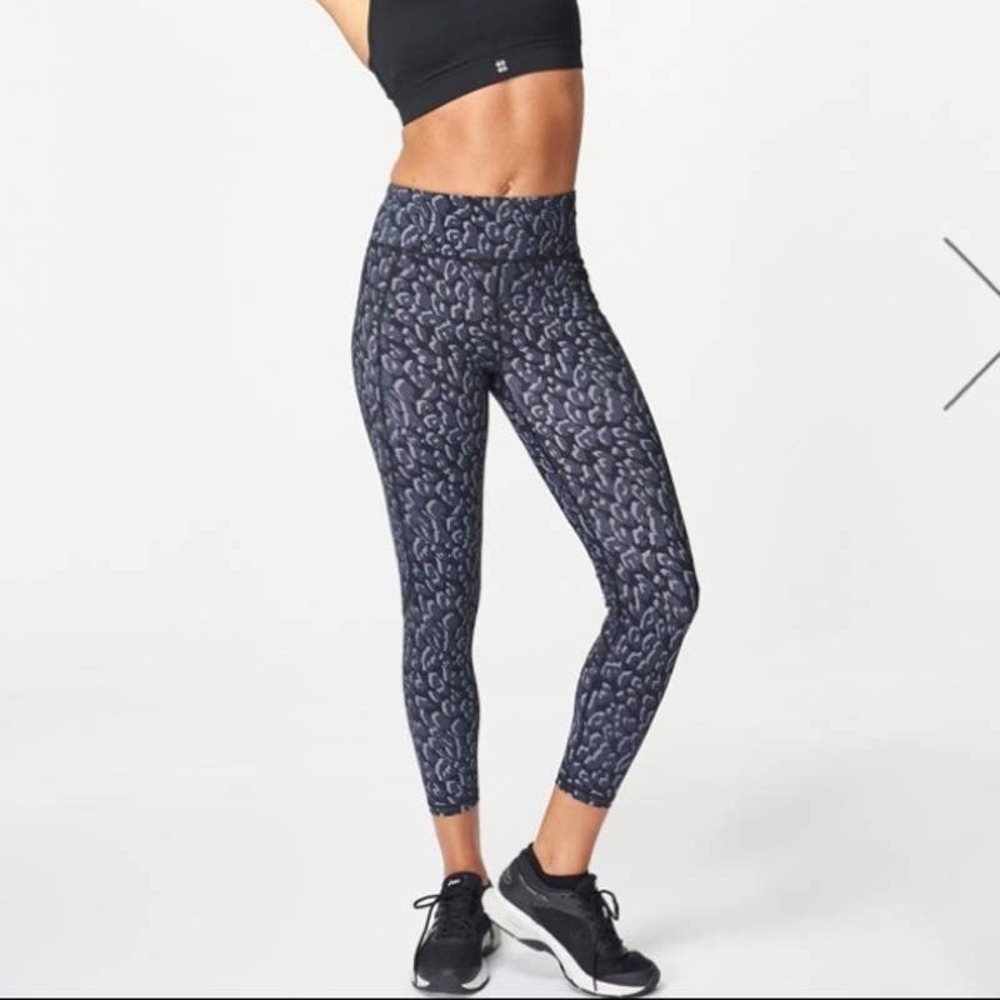 Sweaty Betty Power 7/8 Workout Leggings Black Tonal Leopard Print XS